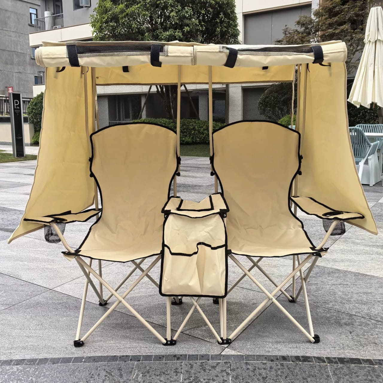 Fauteuil pliant avec toit - image 2