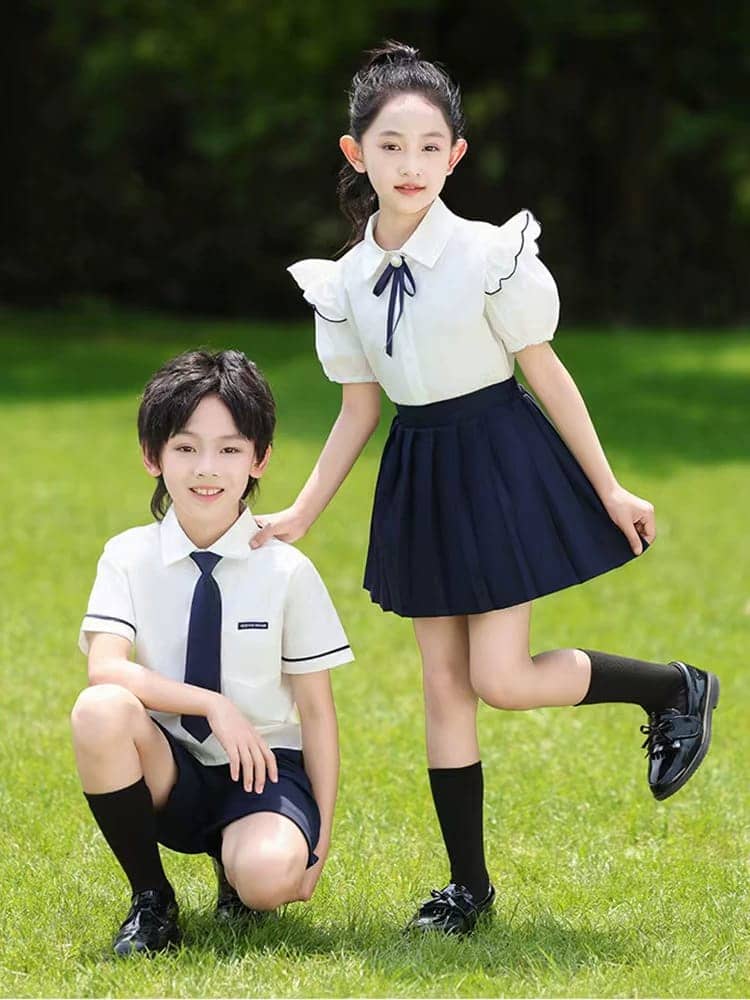 Nouvelles uniformes scolaire 