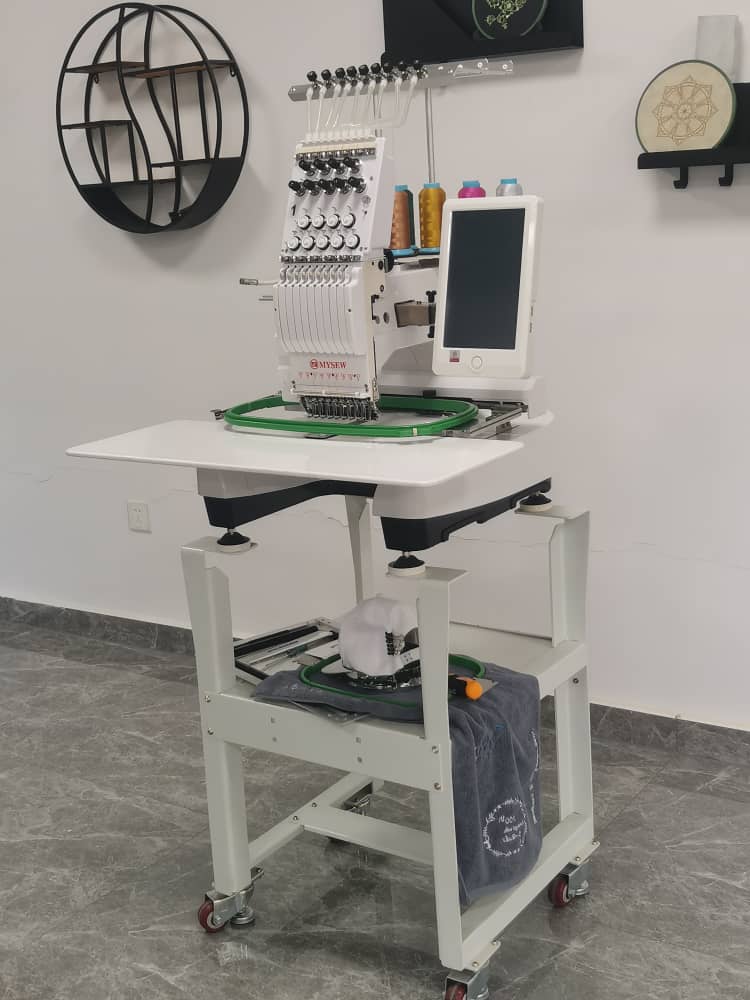 Machine à broder - image 2