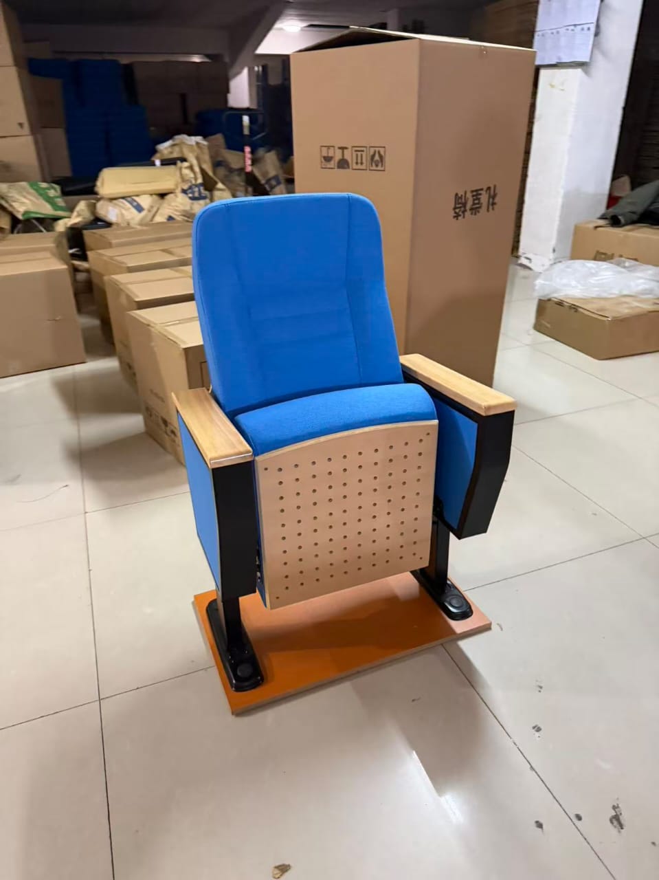 Nouvelles chaises pliante  - image 3