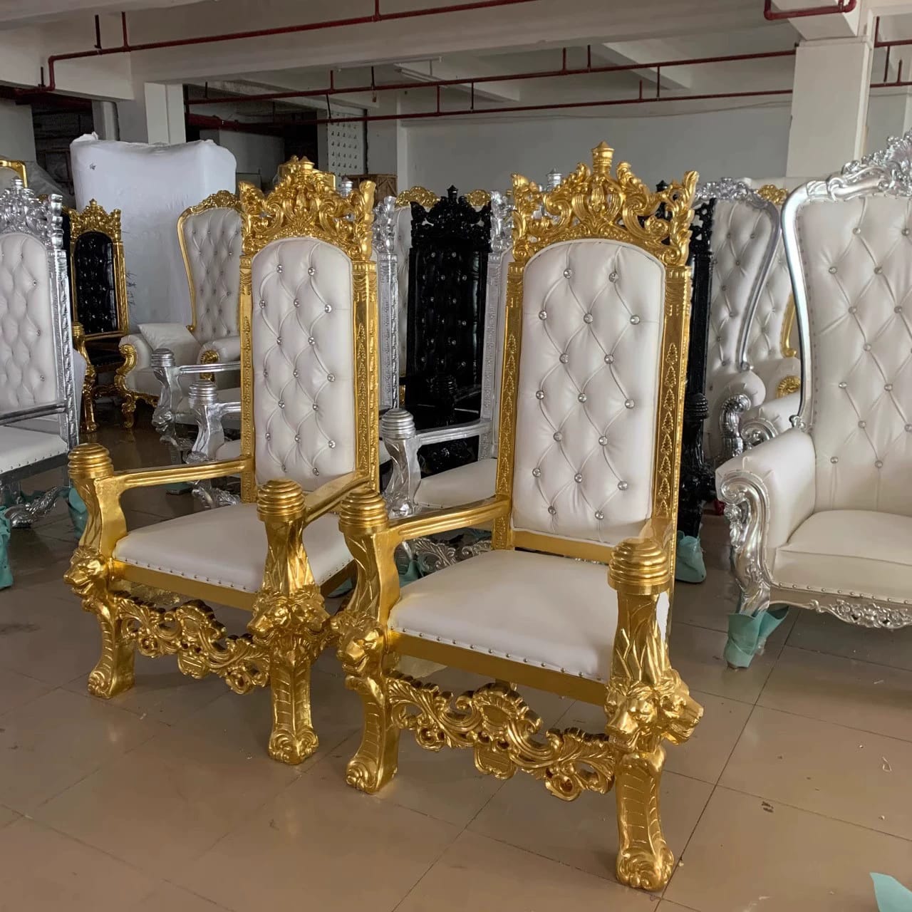 FAUTEIL TRONE ROYAL